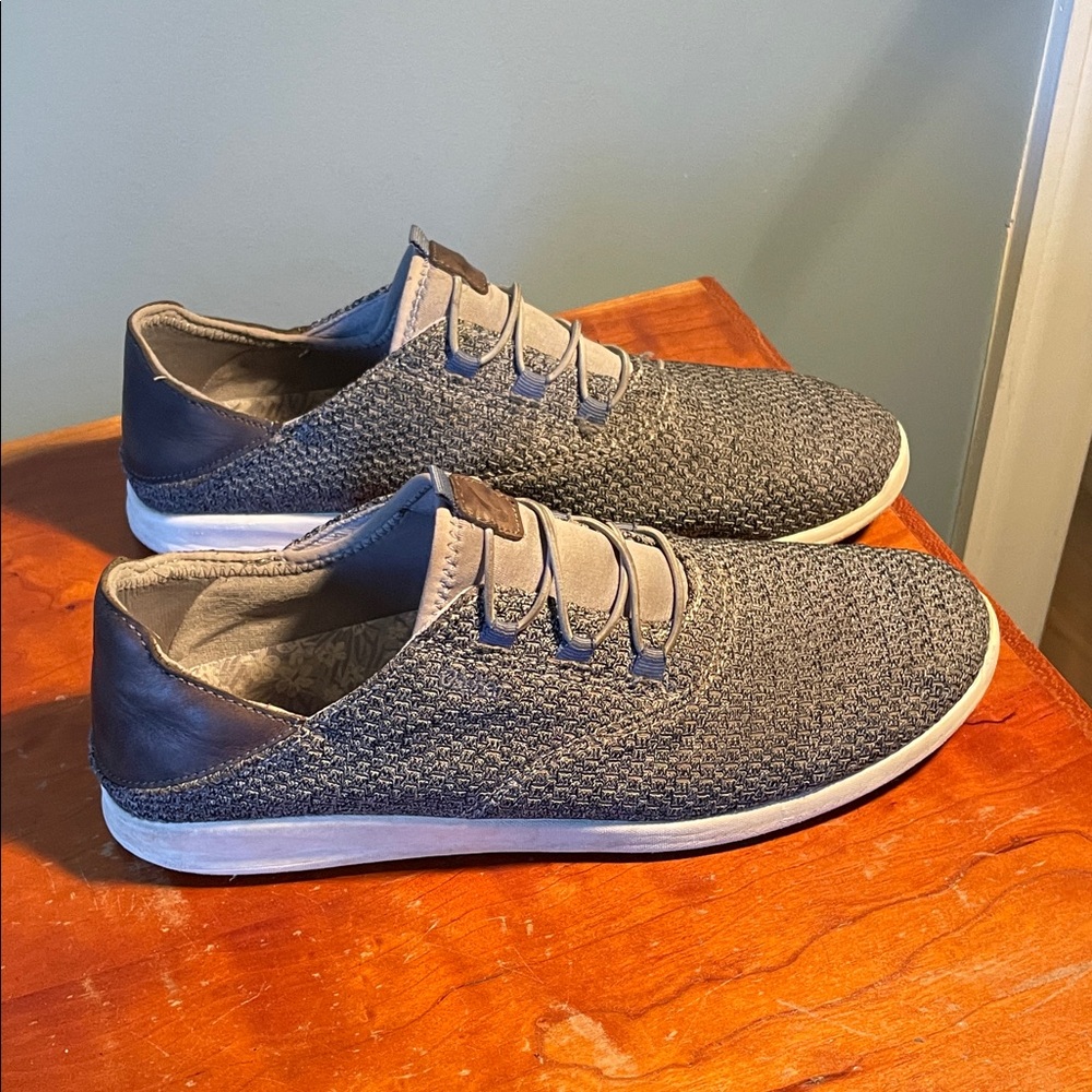 Gray and Brown Olukai “Alapa Li” Men's Shoes size 10